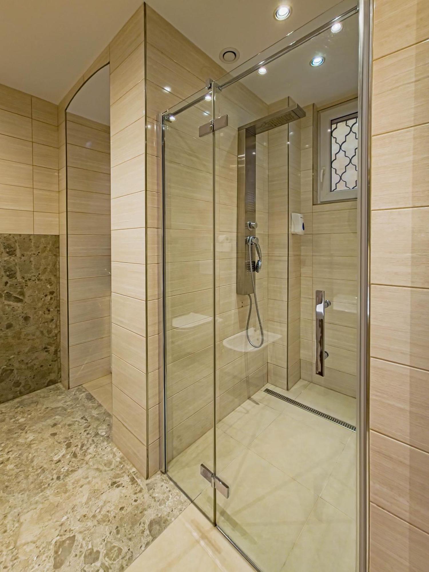 Apartment Magnificent With Sauna And Billiards *